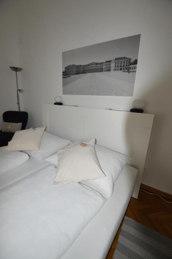 Apartment Penzing Vienna Exterior photo